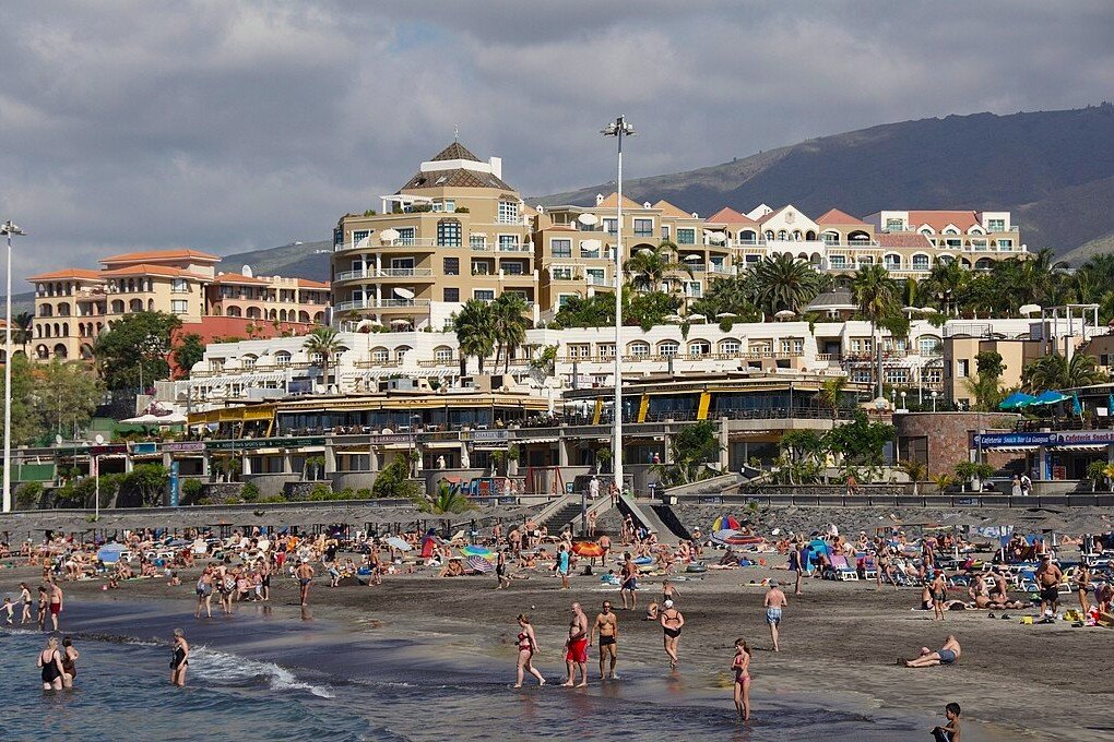 Fanabe beach and nearby accommodation in the background