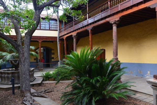 Inner courtyard of the House of the General Captains